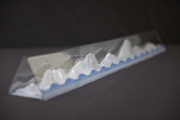 《丈量山水》·苗昭裴 《丈量山水》·苗昭裴